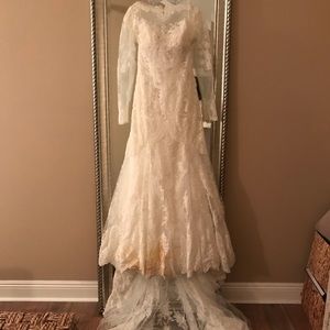 Wedding dress